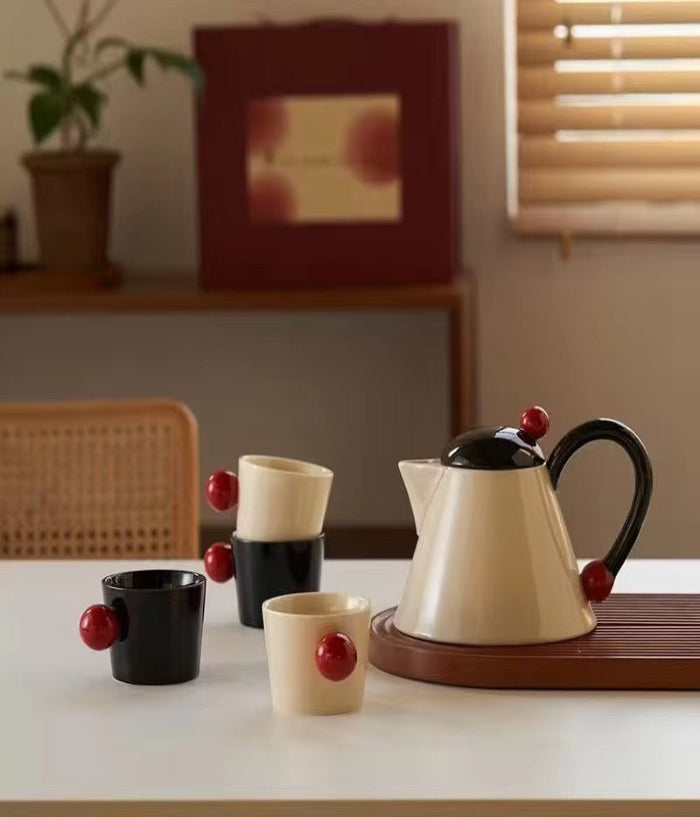 Mug-nificient Designs (Set of 4 cups & 1 Kettle)