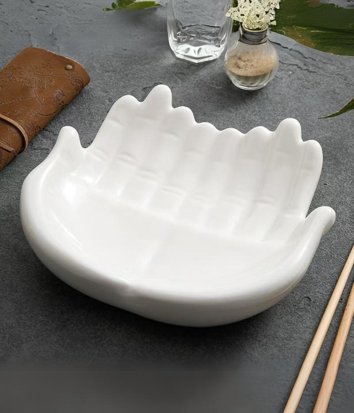 The Hand Mould (Serving plate)