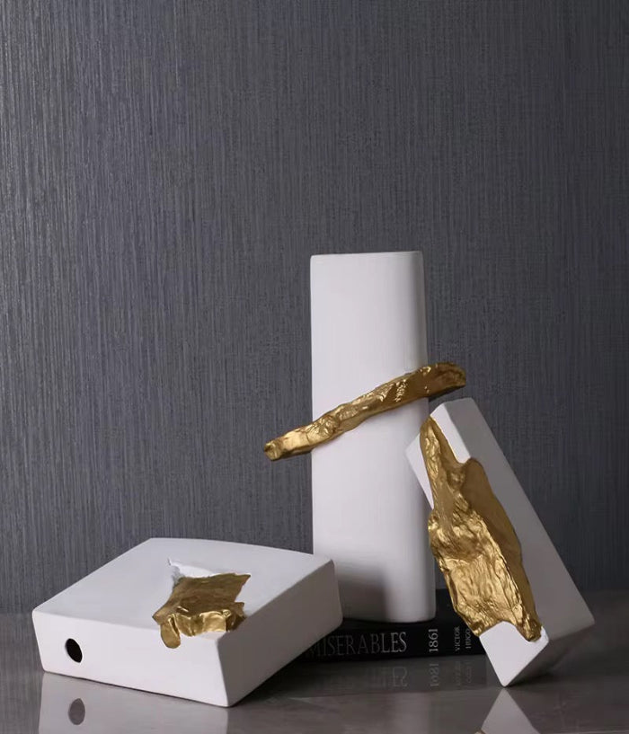 The Magnificent (Set of 3 Ceramic Vases)